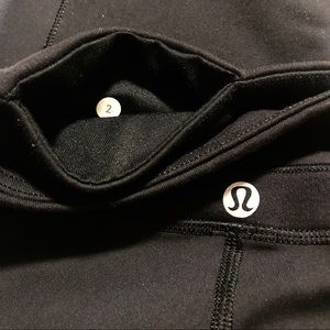 🍋 Lululemon Cropped Black Leggings (Size 2)